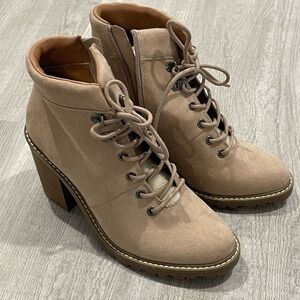 NWOT Women’s Size 8.5 Booties